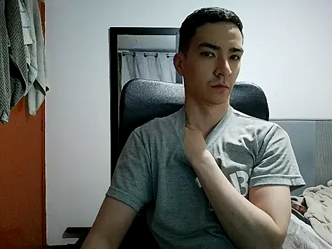 Dan Hottie online show from May 14, 2026, 2:41 am