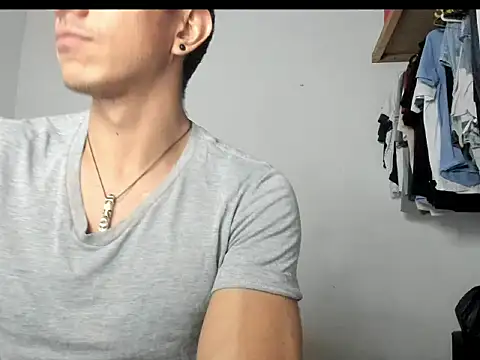 Snapshot of aquiles04 chatting on June 16, 2026, 9:59 pm aquiles04 online show from June 16, 2026, 9:59 pm