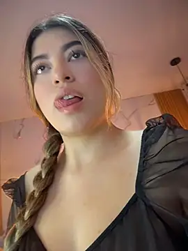 Snapshot of Vicky_Rico_ chatting on June 8, 2026, 11:27 pm Vicky Rico online show from June 8, 2026, 11:27 pm