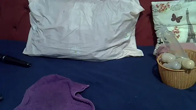 Queenleahx online show from June 10, 2026, 6:25 am