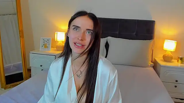 KellyWhites online show from June 20, 2026, 5:34 am
