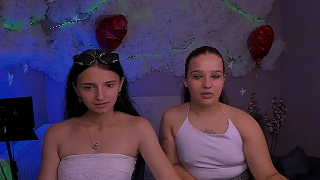 Snapshot of caroline_honeyy chatting on July 27, 2026, 10:00 am caroline honeyy online show from July 27, 2026, 10:00 am