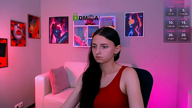 caroline honeyy online show from June 8, 2026, 1:00 pm