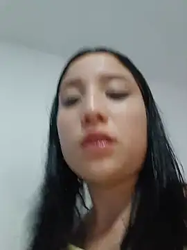 mileidy0106 online show from July 8, 2026, 7:25 pm