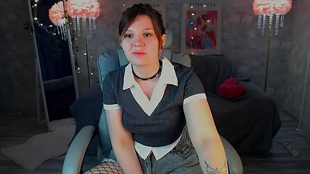 AgathaAgnia online show from May 22, 2026, 12:03 pm