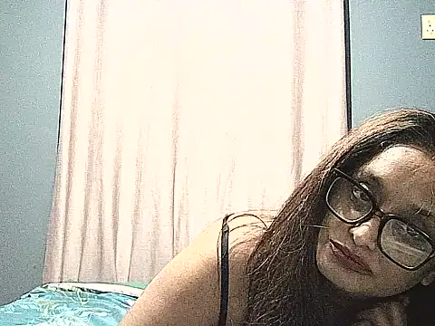 Snapshot of BlackDareDevil chatting on June 6, 2026, 6:35 pm BlackDareDevil online show from June 6, 2026, 6:35 pm