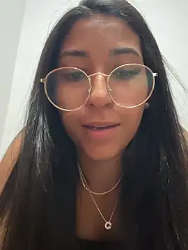 julia hoot online show from May 15, 2026, 11:36 pm