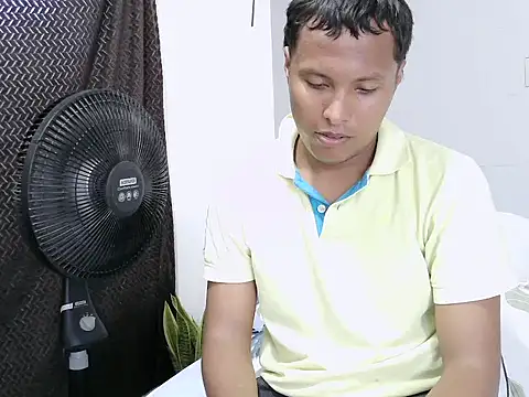 tovarsexy28 online show from May 19, 2026, 4:25 pm