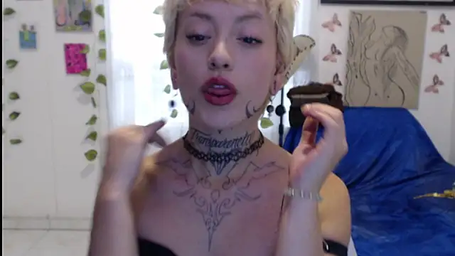 seley222 online show from June 11, 2026, 10:07 pm