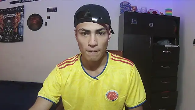 Fenix hardcock online show from June 11, 2026, 4:37 pm