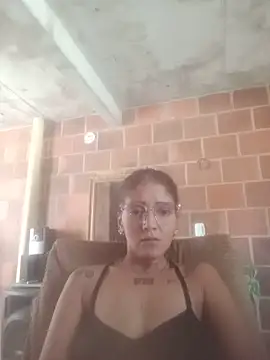 Snapshot of PamelaLiam chatting on May 26, 2026, 4:27 pm PamelaLiam online show from May 26, 2026, 4:27 pm