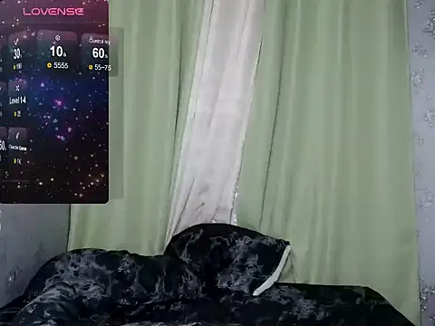 UrPrettyMaddie online show from May 18, 2026, 4:51 am