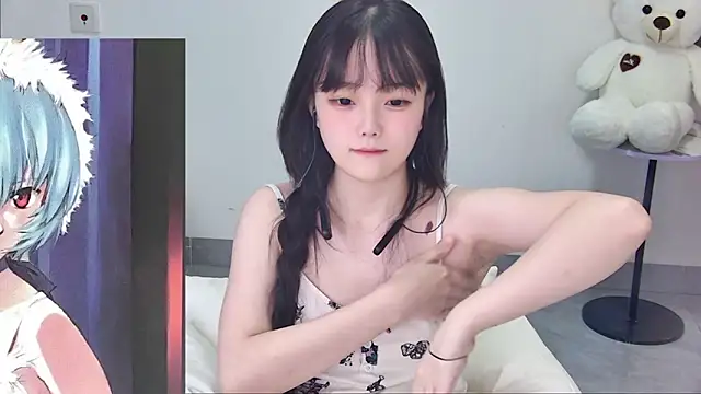 Snapshot of Evil-Bunny007 chatting on June 5, 2026, 12:00 pm Evil-Bunny007 online show from June 5, 2026, 12:00 pm