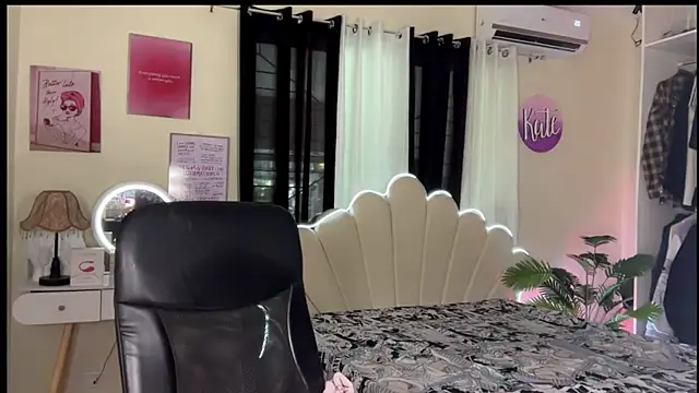 Snapshot of RingMyBelle chatting on July 6, 2026, 12:50 am RingMyBelle online show from July 6, 2026, 12:50 am