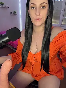 Snapshot of Liahhx chatting on May 16, 2026, 1:21 pm Liahhx online show from May 16, 2026, 1:21 pm