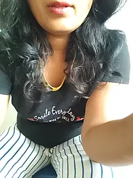Snapshot of Radhika_rekha_kannada chatting on June 21, 2026, 10:43 am Radhika rekha kannada online show from June 21, 2026, 10:43 am