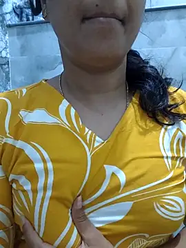 Snapshot of Radhika_rekha_kannada chatting on June 6, 2026, 5:29 pm Radhika rekha kannada online show from June 6, 2026, 5:29 pm