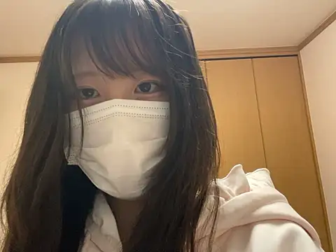Snapshot of miniminimo_o chatting on June 18, 2026, 11:37 am miniminimo o online show from June 18, 2026, 11:37 am