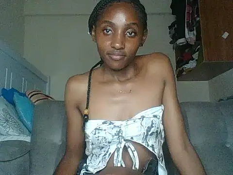 Snapshot of Velvet_peach chatting on June 5, 2026, 8:25 pm Velvet peach online show from June 5, 2026, 8:25 pm