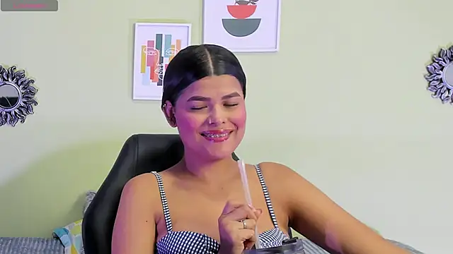 Snapshot of salome_cuty chatting on June 30, 2026, 9:20 am salome cuty online show from June 30, 2026, 9:20 am