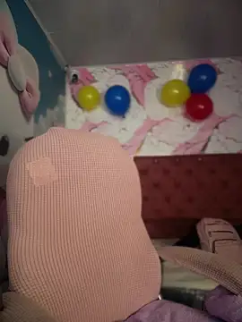Stefany LS online show from June 19, 2026, 12:55 pm