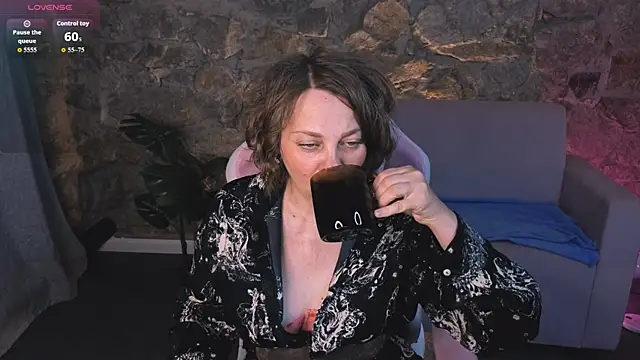 Snapshot of LiliaLawson chatting on July 1, 2026, 12:55 am LiliaLawson online show from July 1, 2026, 12:55 am