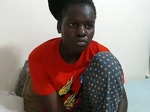 Snapshot of chichie_ chatting on June 30, 2026, 3:23 pm chichie online show from June 30, 2026, 3:23 pm