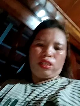 -Yeyi- online show from June 19, 2026, 11:49 am