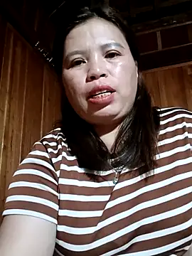 -Yeyi- online show from June 27, 2026, 1:50 pm