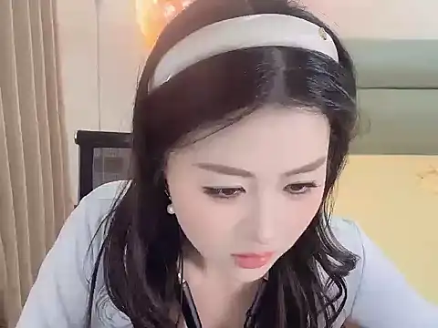 xiaohuli- online show from May 15, 2026, 10:57 am