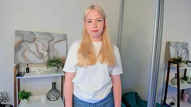 DeltaYunes online show from May 29, 2026, 7:36 am