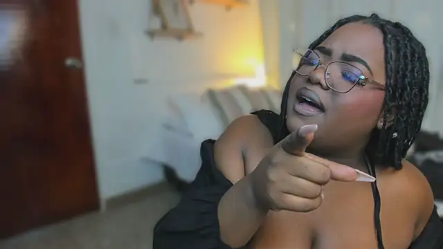 Snapshot of Ayanaa_Ebony_ chatting on June 12, 2026, 11:19 am Ayanaa Ebony online show from June 12, 2026, 11:19 am