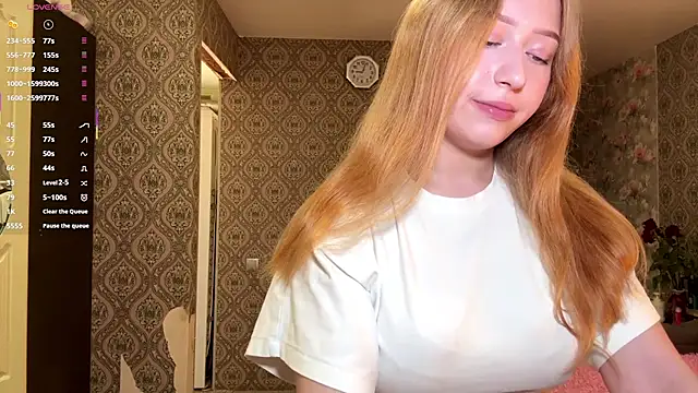 LunaHart7 online show from June 3, 2026, 6:03 am