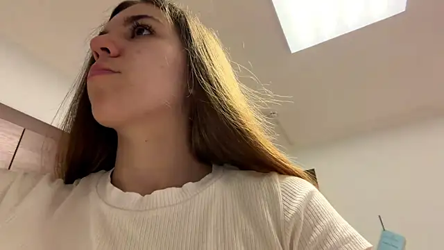 LaurindaStalford online show from July 8, 2026, 5:13 pm
