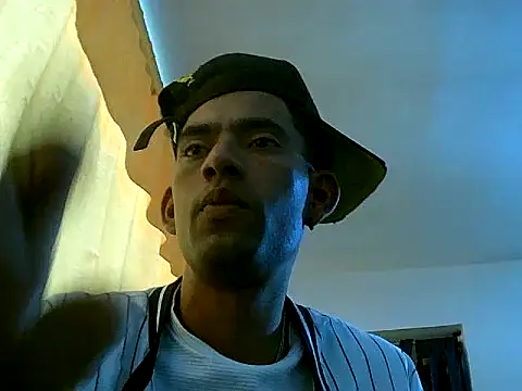 Negritohot3682 online show from June 26, 2026, 9:31 pm