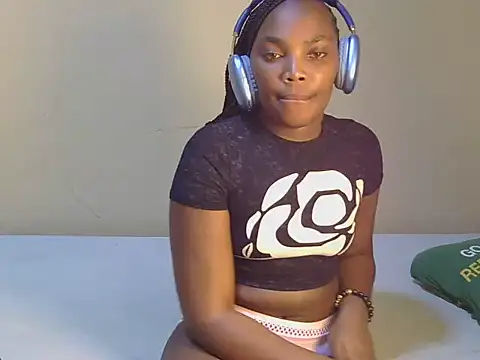 Snapshot of Trina_T chatting on July 4, 2026, 6:56 pm Trina T online show from July 4, 2026, 6:56 pm