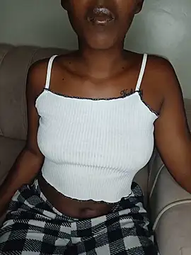 spicelovena online show from May 16, 2026, 7:46 pm
