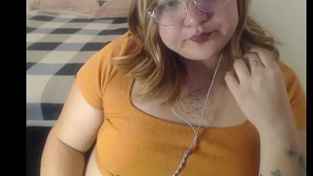 Snapshot of MaevenNectar chatting on June 9, 2026, 11:50 pm MaevenNectar online show from June 9, 2026, 11:50 pm