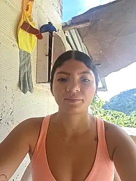 Snapshot of Bella_Jane_hot chatting on June 14, 2026, 3:13 pm Bella Jane hot online show from June 14, 2026, 3:13 pm