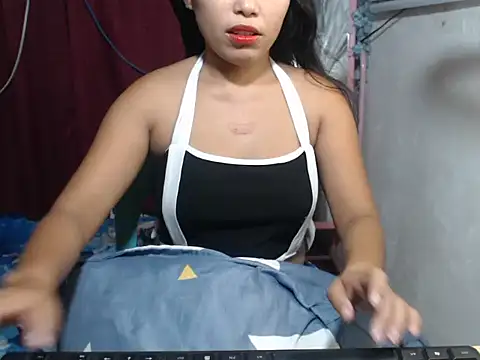 Snapshot of Madeline_Lover chatting on May 27, 2026, 2:24 pm Madeline Lover online show from May 27, 2026, 2:24 pm
