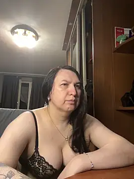 Snapshot of EvaBeautyXxX chatting on June 13, 2026, 10:51 pm EvaBeautyXxX online show from June 13, 2026, 10:51 pm