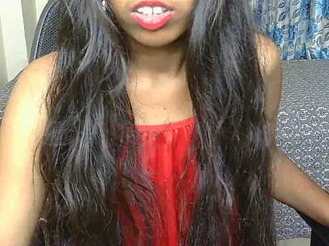 hoty-pihu online show from May 22, 2026, 4:32 am
