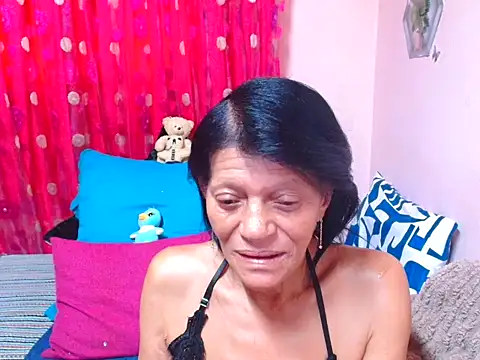 sluttyrox online show from May 17, 2026, 5:51 am