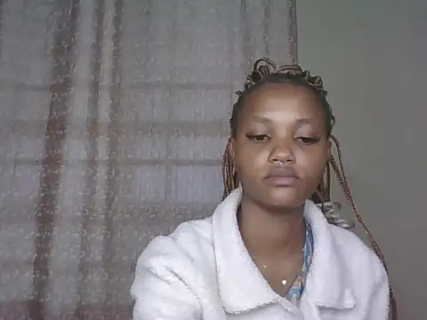 Snapshot of PrettyT5 chatting on June 28, 2026, 5:47 am PrettyT5 online show from June 28, 2026, 5:47 am