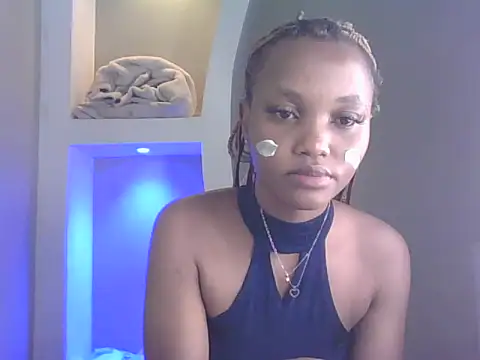 Snapshot of PrettyT5 chatting on July 5, 2026, 6:09 am PrettyT5 online show from July 5, 2026, 6:09 am