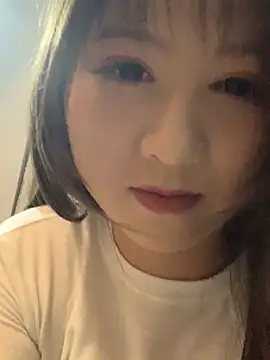 Snapshot of A-lanlan chatting on May 18, 2026, 3:28 pm A-lanlan online show from May 18, 2026, 3:28 pm
