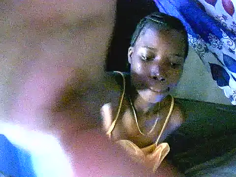 Snapshot of Prickly_ebony chatting on May 18, 2026, 7:02 am Prickly ebony online show from May 18, 2026, 7:02 am