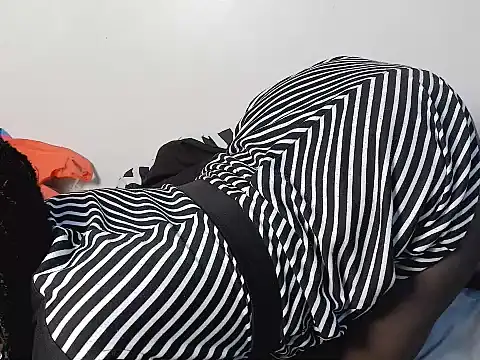 Snapshot of phat_coochie chatting on June 14, 2026, 9:05 pm phat coochie online show from June 14, 2026, 9:05 pm