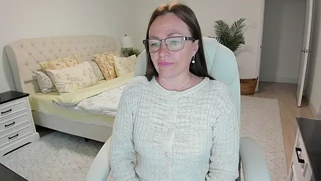 Vika73 online show from May 19, 2026, 10:55 am