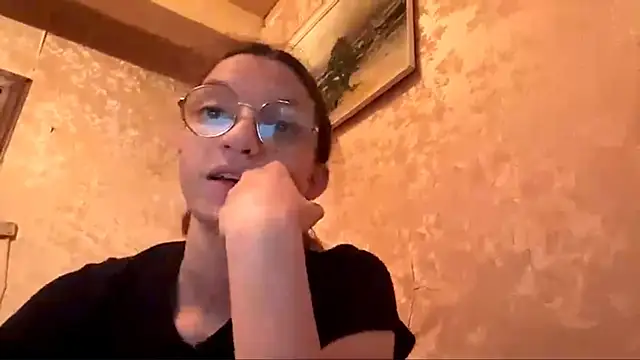 Snapshot of SparkleJebb chatting on May 16, 2026, 5:12 pm SparkleJebb online show from May 16, 2026, 5:12 pm
